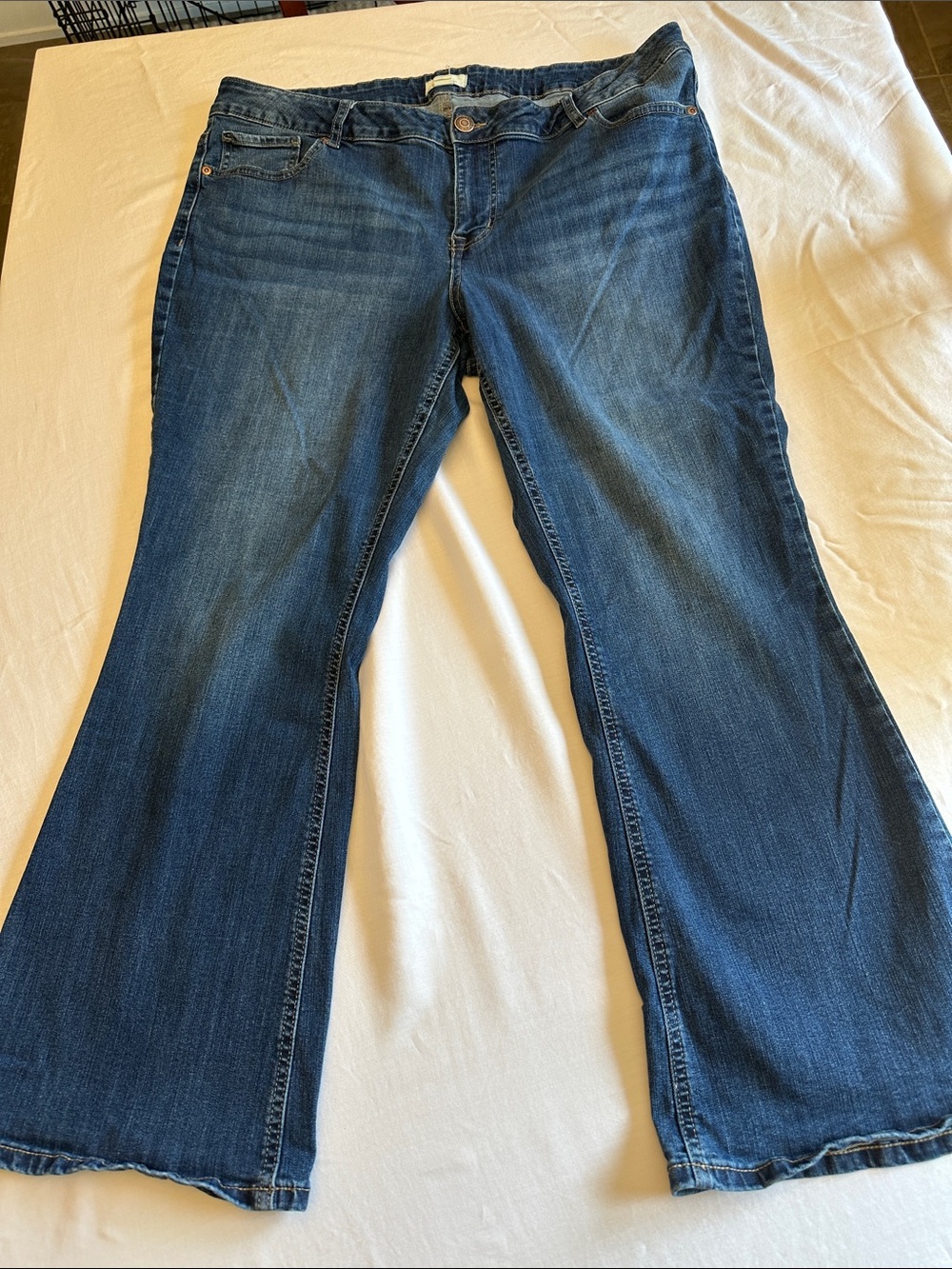 Maurices Blue Flare Jeans Mid Rise Flare 18W Short